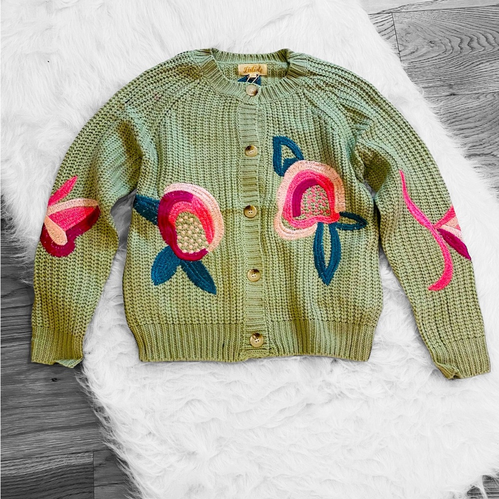 NWT’s Listicle sweater